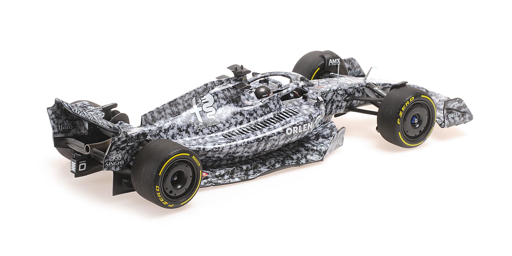 Alfa Romeo F1 Team Orlen C42 #24 G.Zhou Testing Barcelona 2022 1:18 Minichamps 