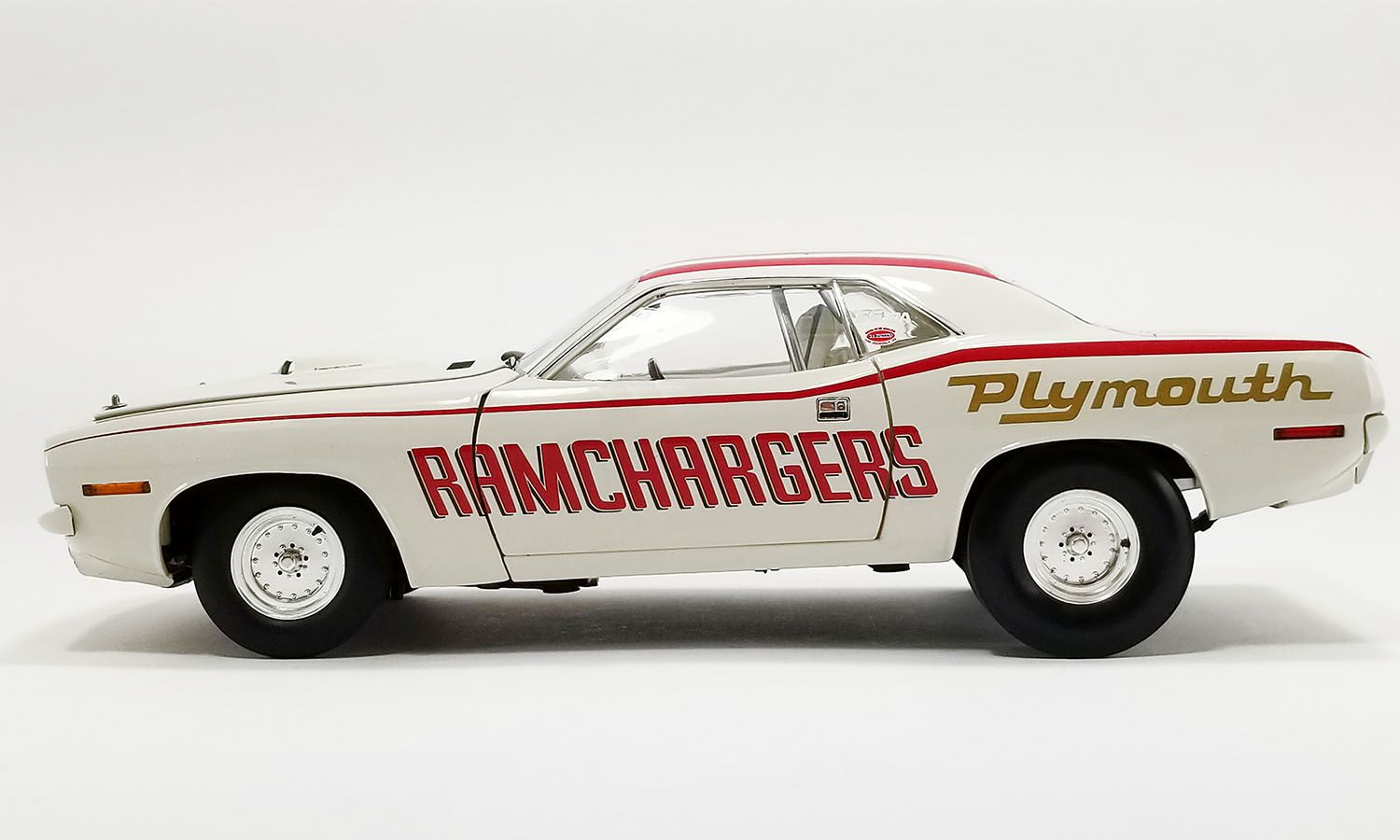 Plymouth Cuda Super Stock *Ramchargers 1970 white/red 1:18 Acme Diecast
