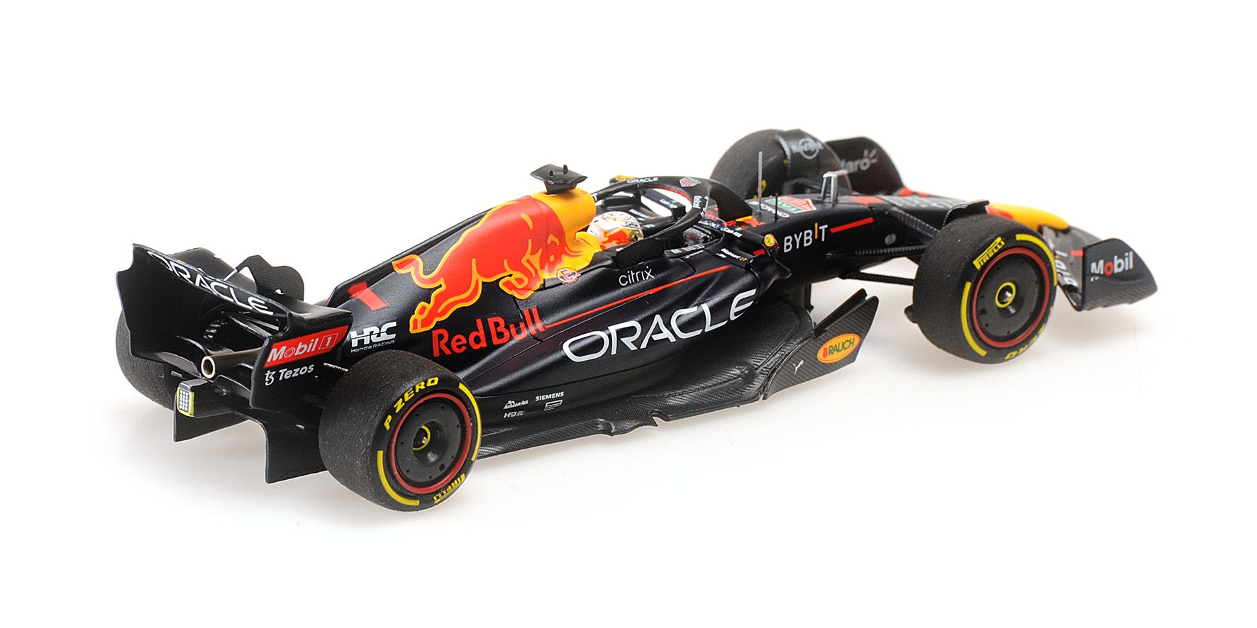 Oracle Red Bull Racing RB18 #1 M.Verstappen Winner Canadian GP 2022 1:43 Minichamps
