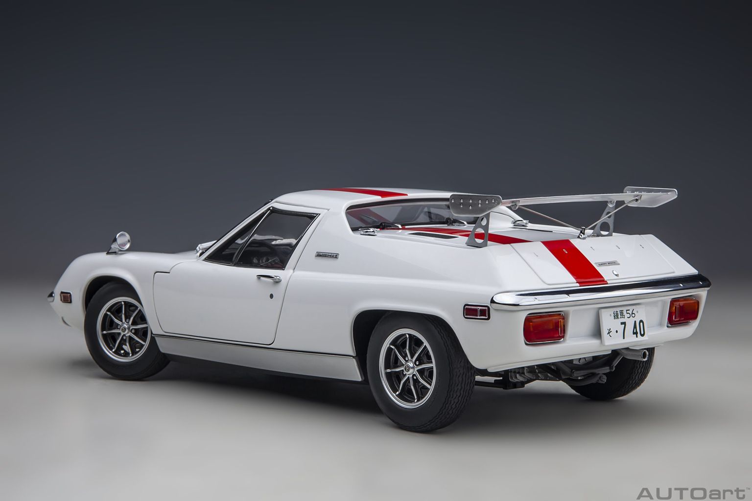 Lotus Europa Special "THE CIRCUIT WOLF" 1:18 AUTOart