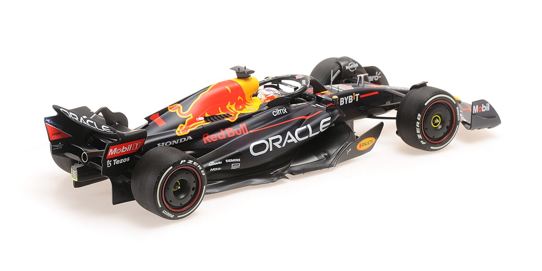 Oracle Red Bull Racing RB18 #1 M.Verstappen Winner Austin GP 2022 1:18 Minichamps