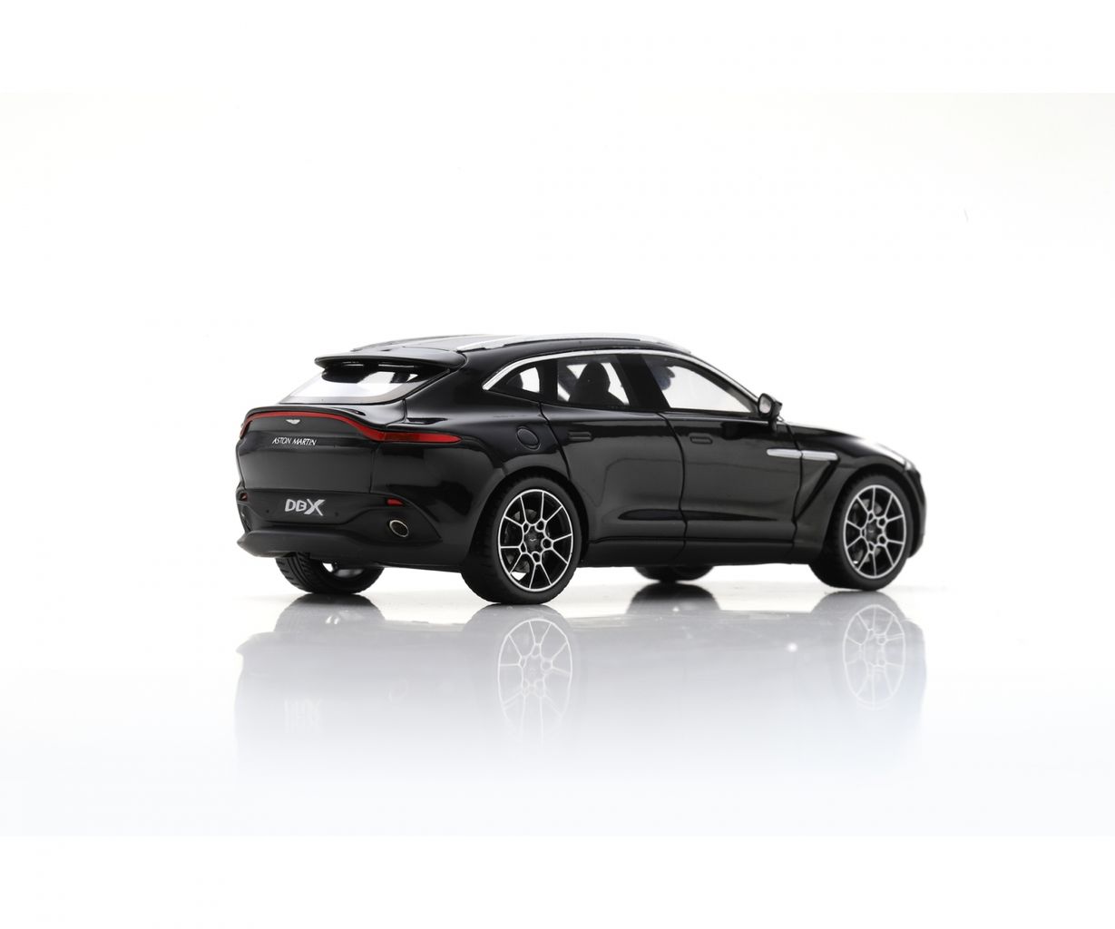 Aston Martin DBX 2019 black 1:43 Schuco
