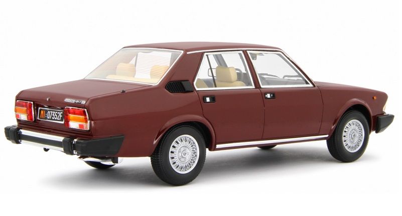 Alfa Romeo 6 2.5 1979 red 1:18 Laudoracing Model