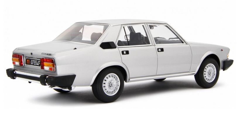 Alfa Romeo 6 2.5 1979 silver 1:18 Laudoracing Model