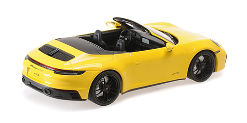 Porsche 911 Carrera 4 GTS Cabriolet 2020 yellow 1:18 Minichamps 