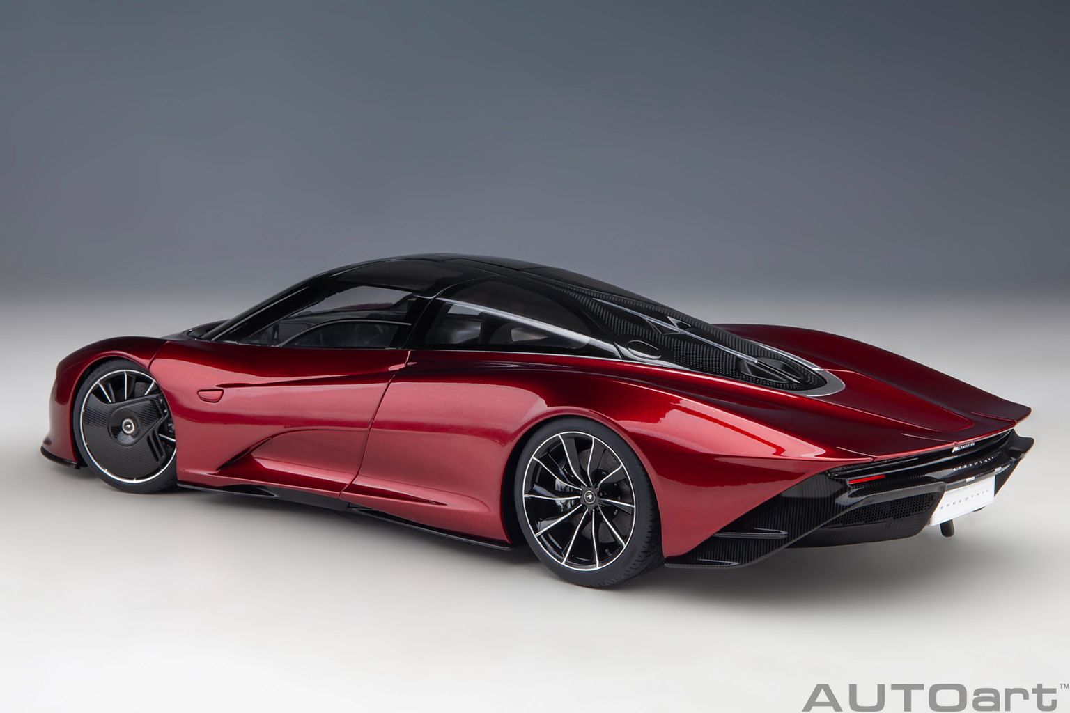 McLaren Speedtail 2020 volcano red 1:18 AUTOart