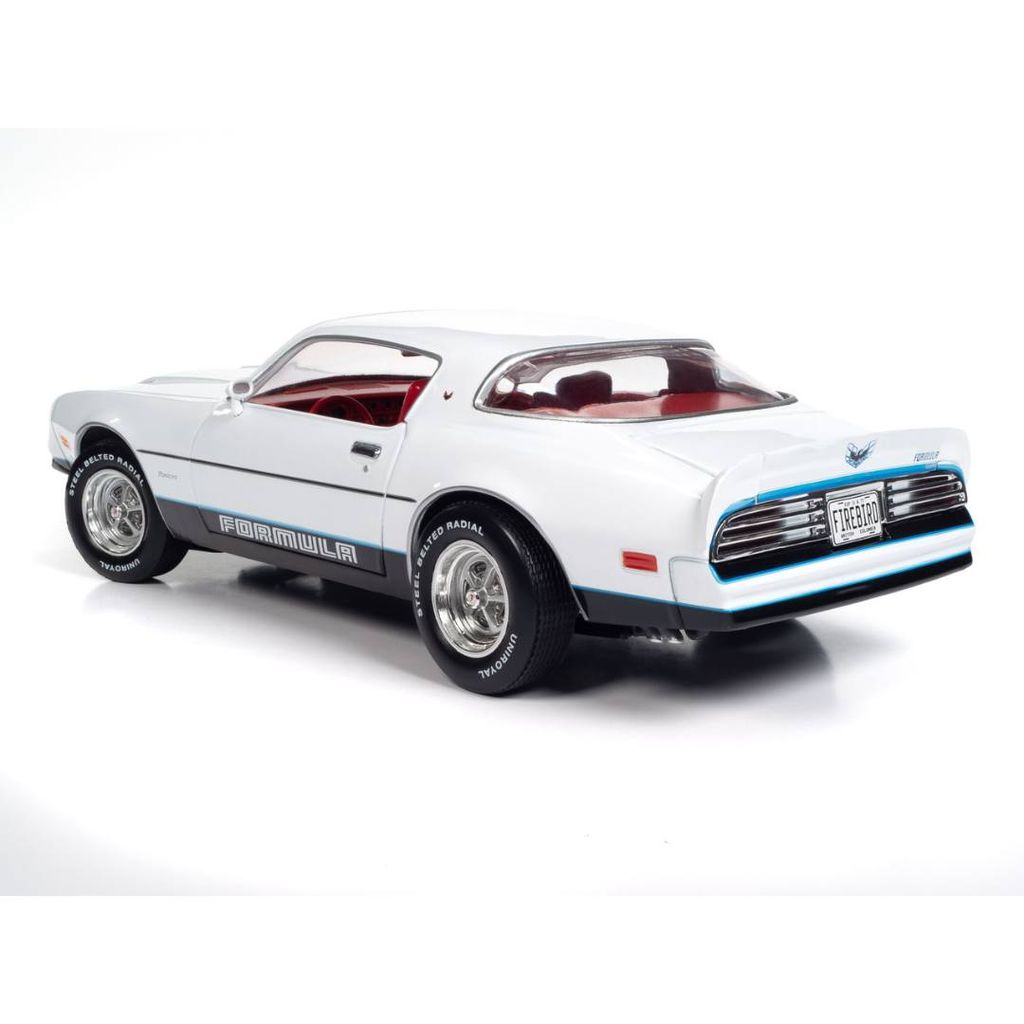 Pontiac Firebird Formula 1977 cameo white 1:18 Auto World