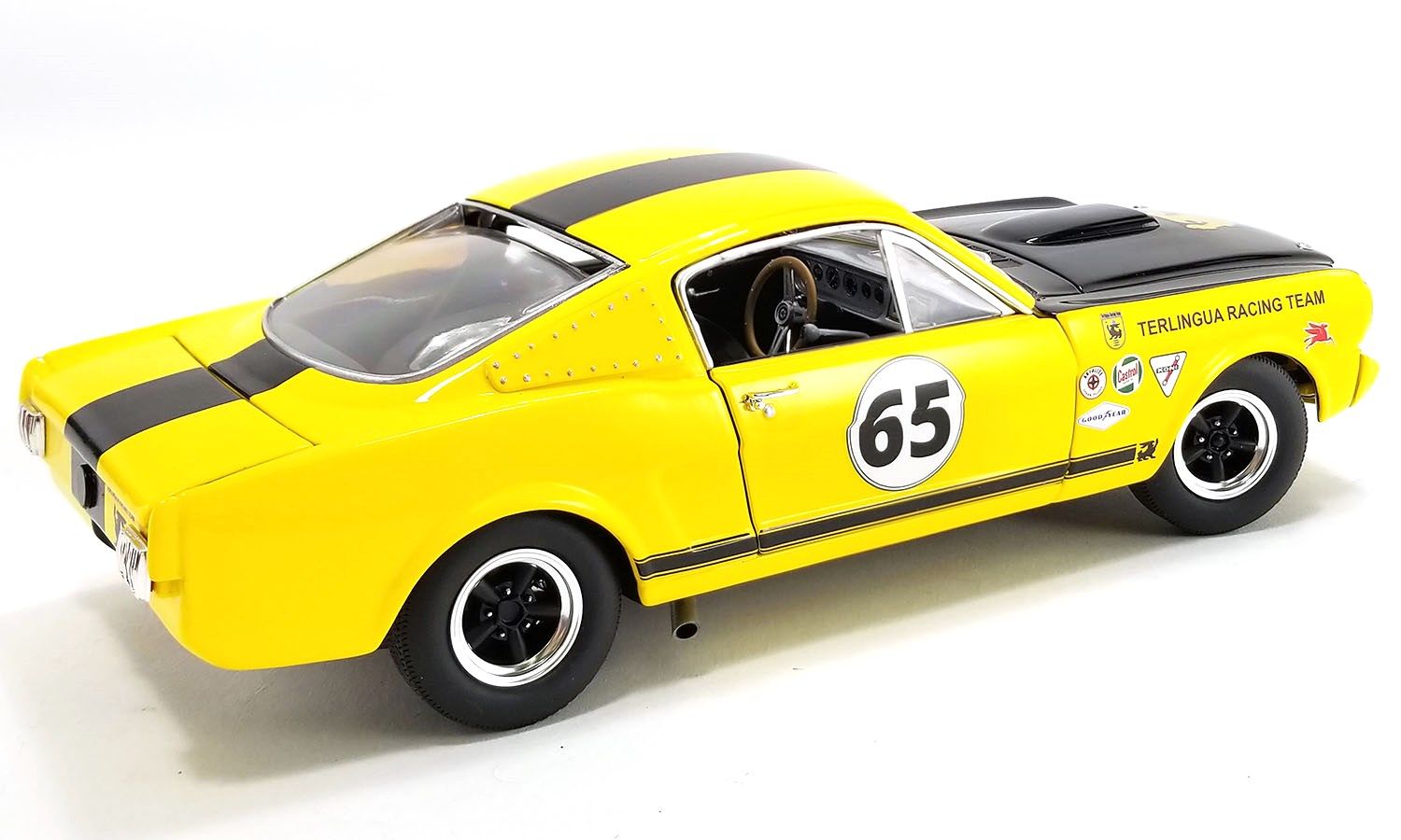 Shelby GT350R #65 Terlingua Tribute 1965 yellow 1:18 Acme Diecast