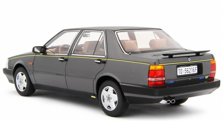 Lancia Thema 8.32 1986 grigio quarzo 1:18 Laudoracing Model 