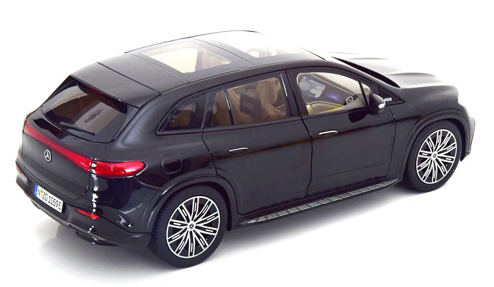 Mercedes-Benz EQS SUV AMG Line obsidian black 1:18 NZG