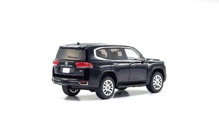 Toyota Land Cruiser ZX 2021 black 1:43 Kyosho