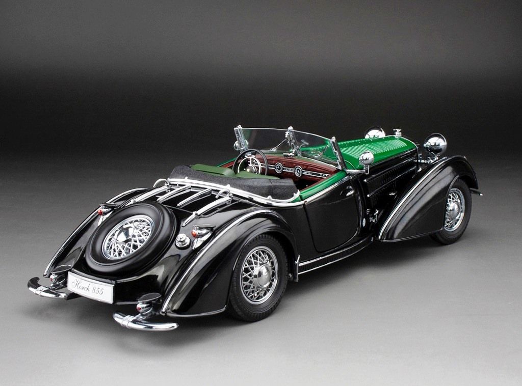 Horch 855 Special Roadster 1939 black/dark green 1:18 Sun Star
