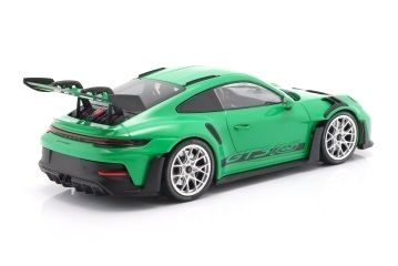 Porsche 911 992 GT3 RS 2023 green/silver rims 1:18 Minichamps