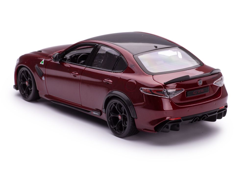 Alfa Romeo Giulia GTA 2020 red metallic 1:18 Bburago