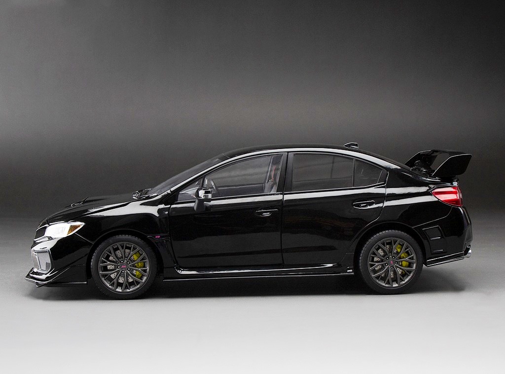 Subaru WRX STI S207 2018 black 1:18 Sun Star