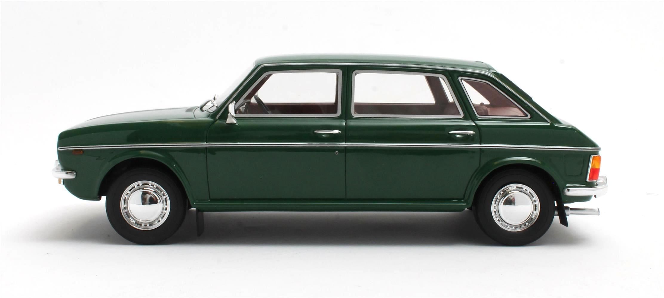 Austin Maxi 1750 1971-1979 brooklands green 1:18 Cult Scale Models