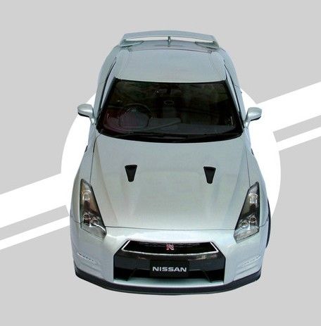 Nissan GT-R 1:8 Ixo Models 