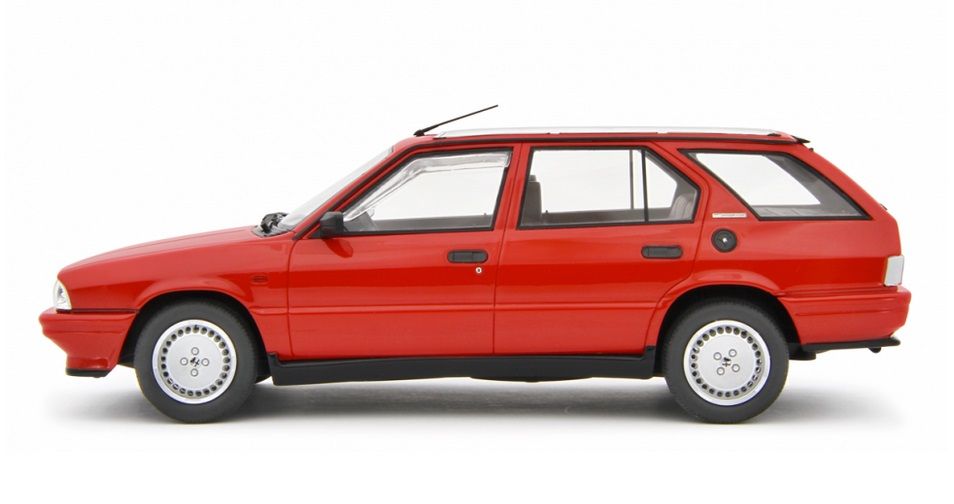 Alfa Romeo 33 1.7 Sport Wagon Q.V. 1988 red 1:18 Laudoracing Model