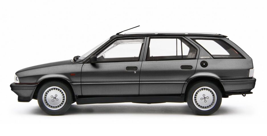 Alfa Romeo 33 1.7 Sport Wagon Q.V. 1988 grey metallic 1:18 Laudoracing Model