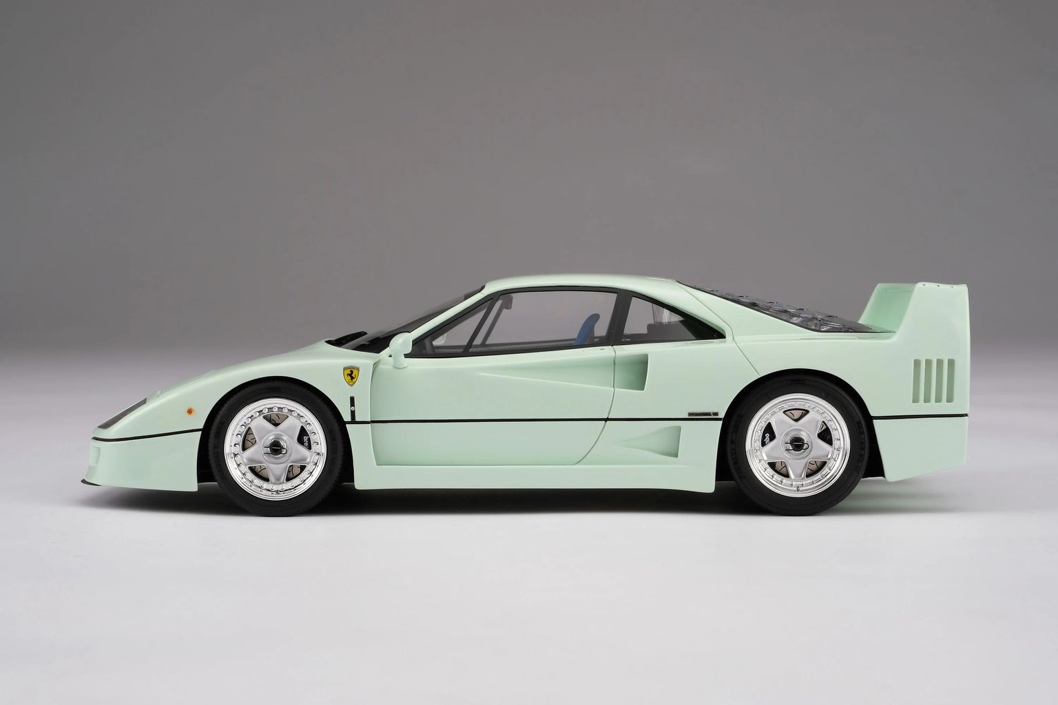 Ferrari F40 1987 Verde Pallido 1:18 Amalgam