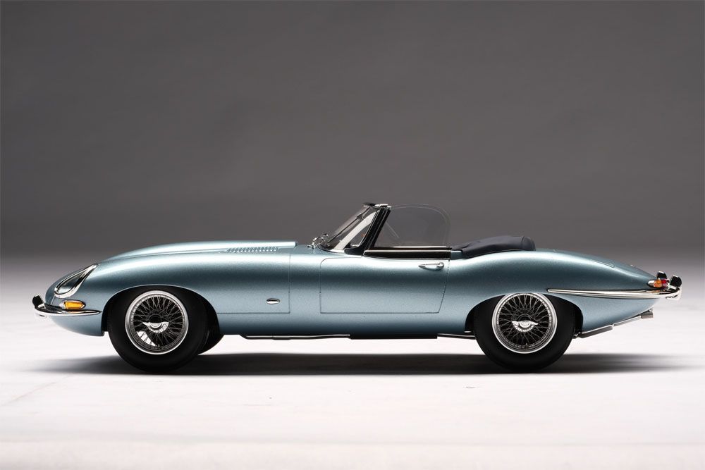 Jaguar E-Type Roadster 1961 blue 1:18 Amalgam
