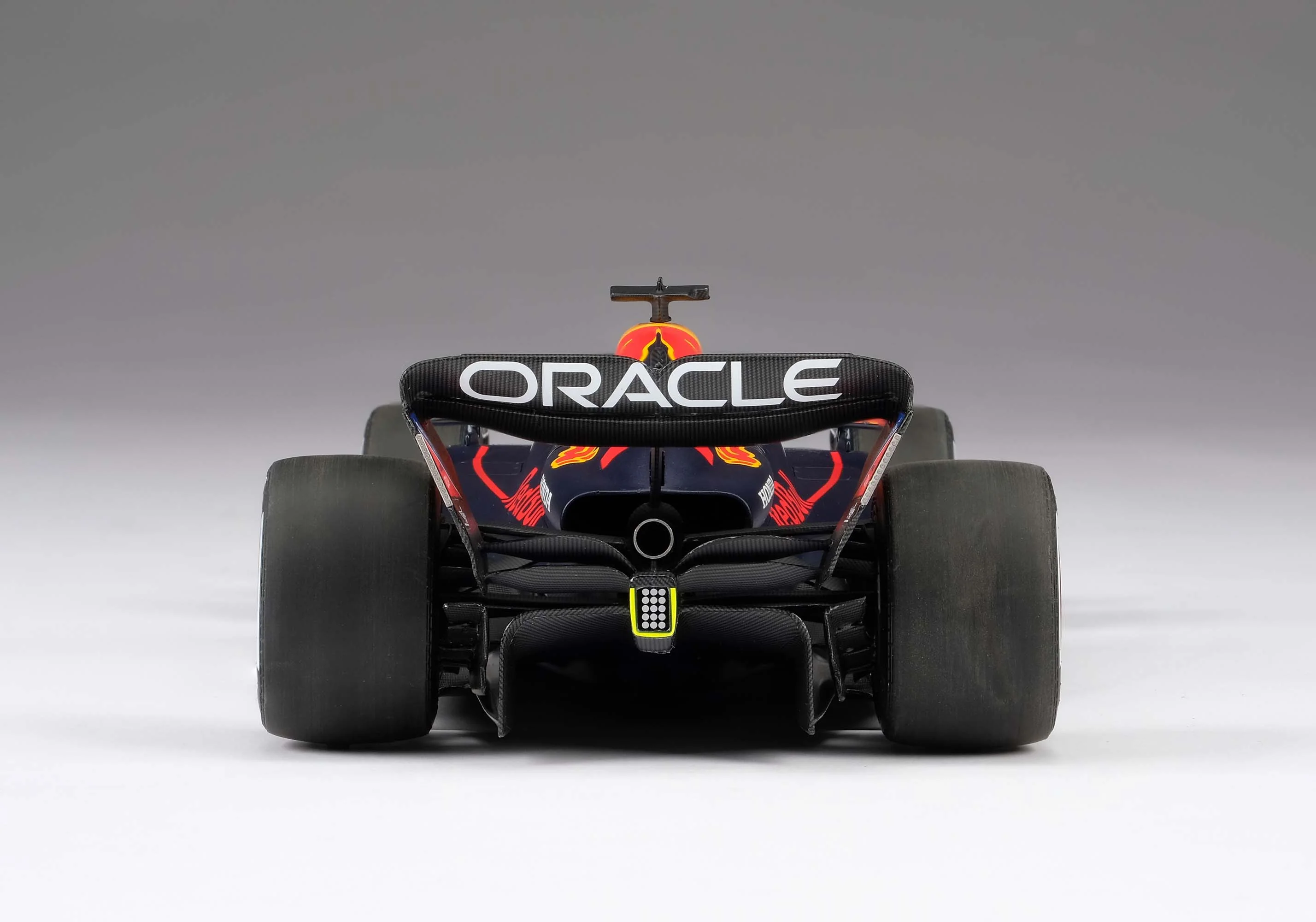 Oracle Red Bull Racing RB19 #1 M.Verstappen Season 2023 1:18 Amalgam