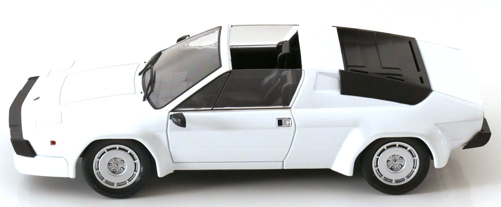 Lamborghini Jalpa 3500 1982 white metallic 1:18 KK Scale