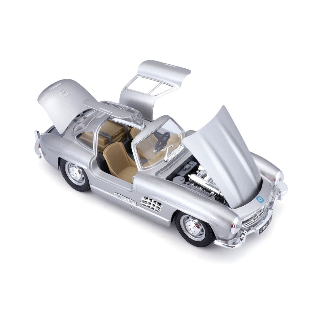 Mercedes-Benz 300 SL 1954 silver 1:24 Bburago