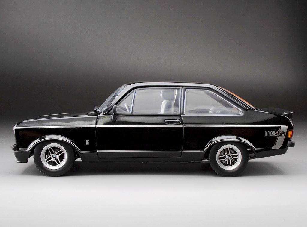 Ford Escort MKII RS Mexico 1976 black 1:18 Sun Star