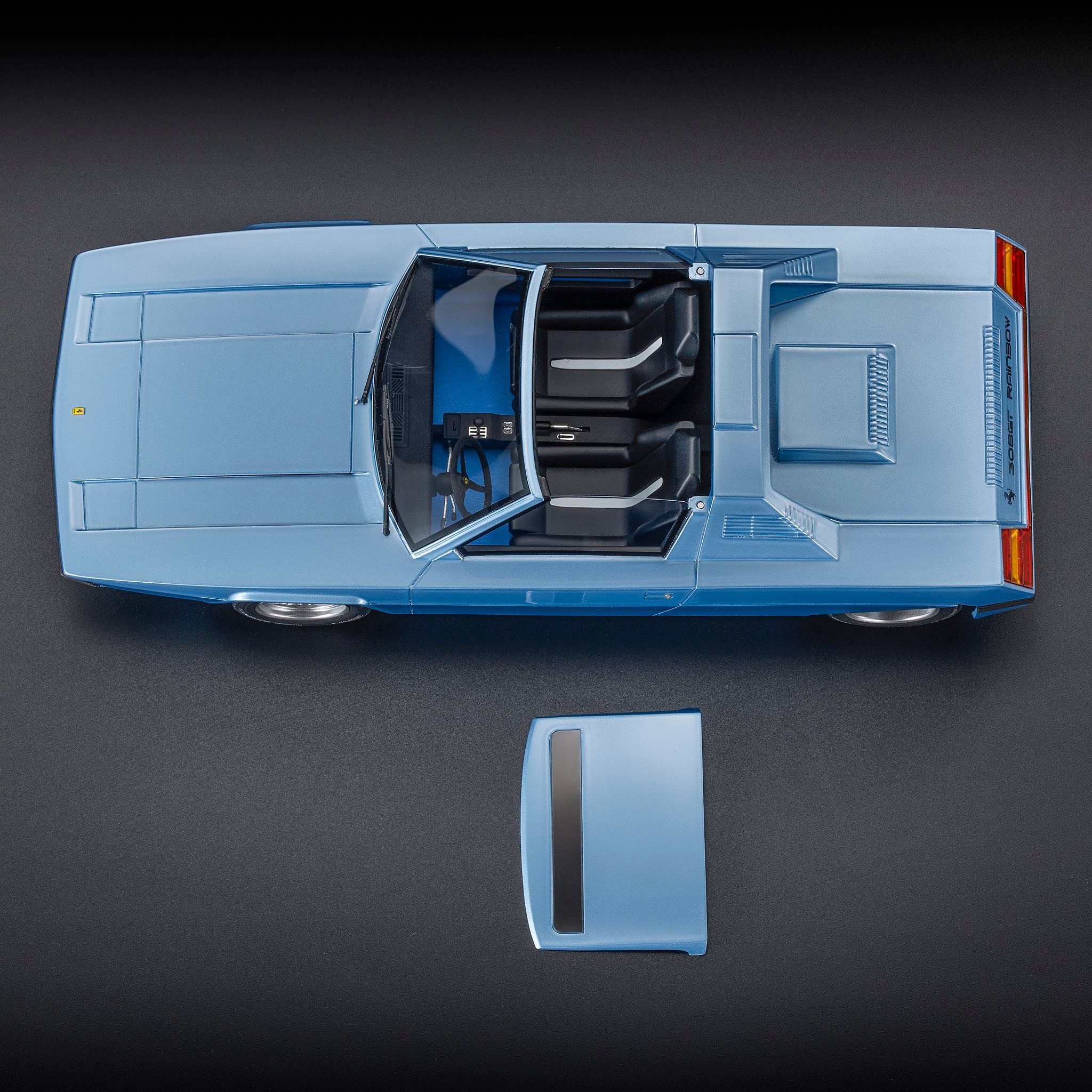 Ferrari 308 GT Bertone Rainbow 1976 light blue metallic 1:18 Top Marques Collectibles