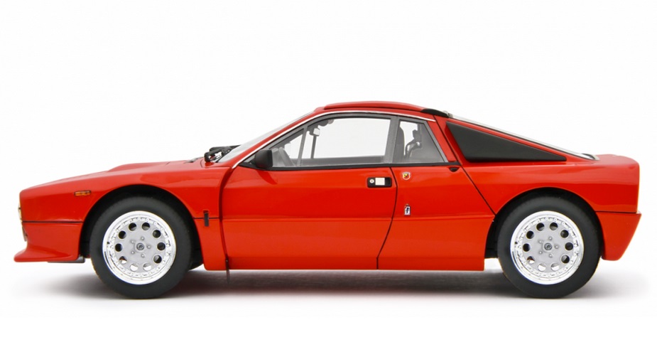 Lancia 037 Stradale 1982 red 1:18 Laudoracing Model