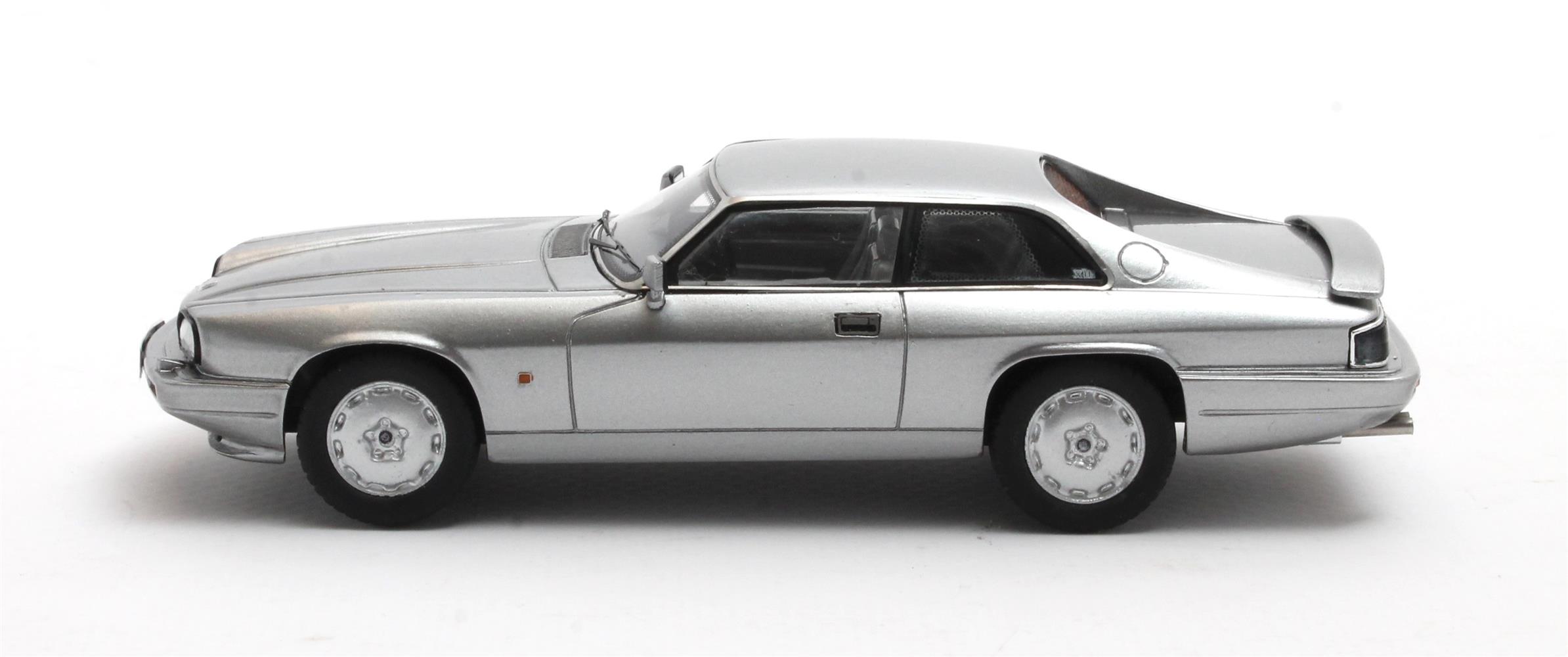 Jaguar XJR-S 1993 silver 1:43 Matrix Scale Models