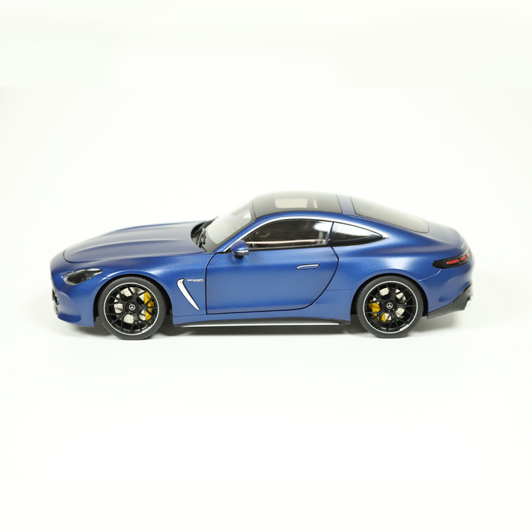 Mercedes-AMG GT63 spectral blue 1:18 NZG