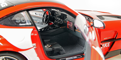 Mercedes-AMG GT Black Series Safety Car Formula 1 2024 1:18 Minichamps 