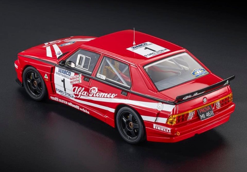 Alfa Romeo 75 Turbo Evoluzione IMSA #1 Patrese/Biasion/Siviero Winner Giro D'Italia 1988 1:18 Top Marques Collectibles