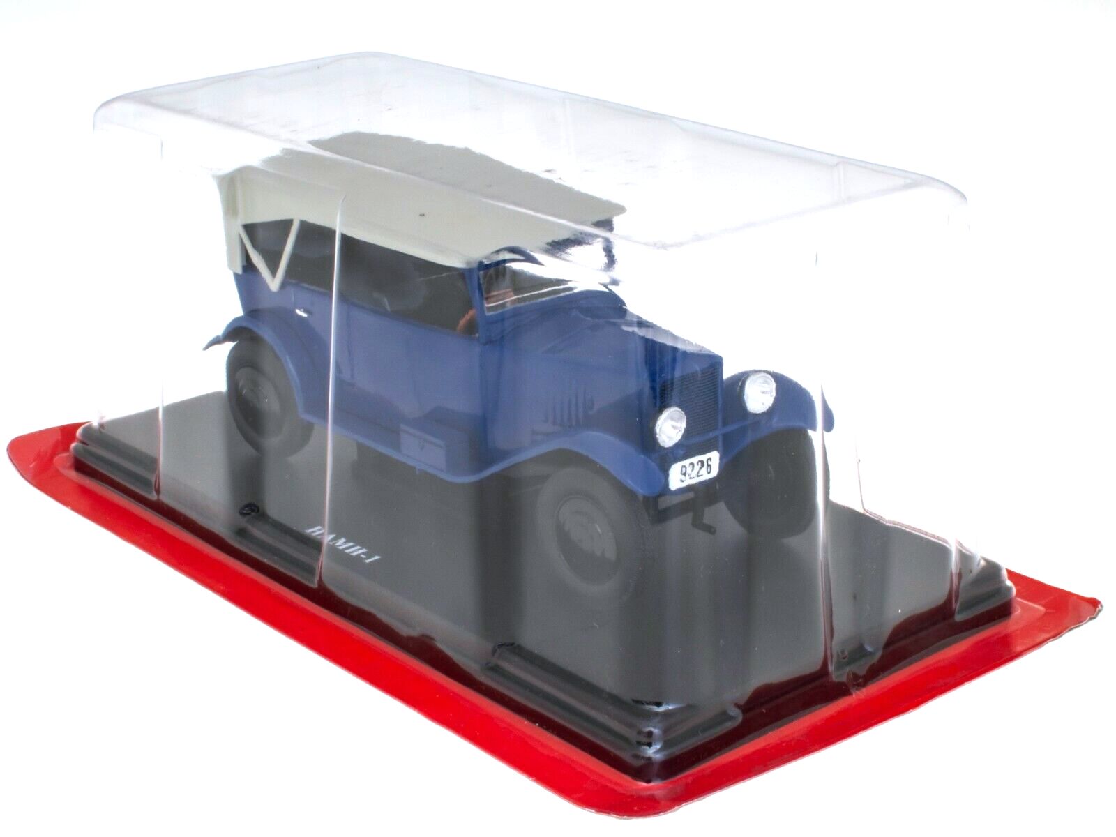 Nami 1 1927 blue 1:24 Hachette