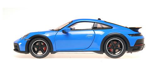 Porsche 911 Dakar 2022 blue 1:18 Minichamps