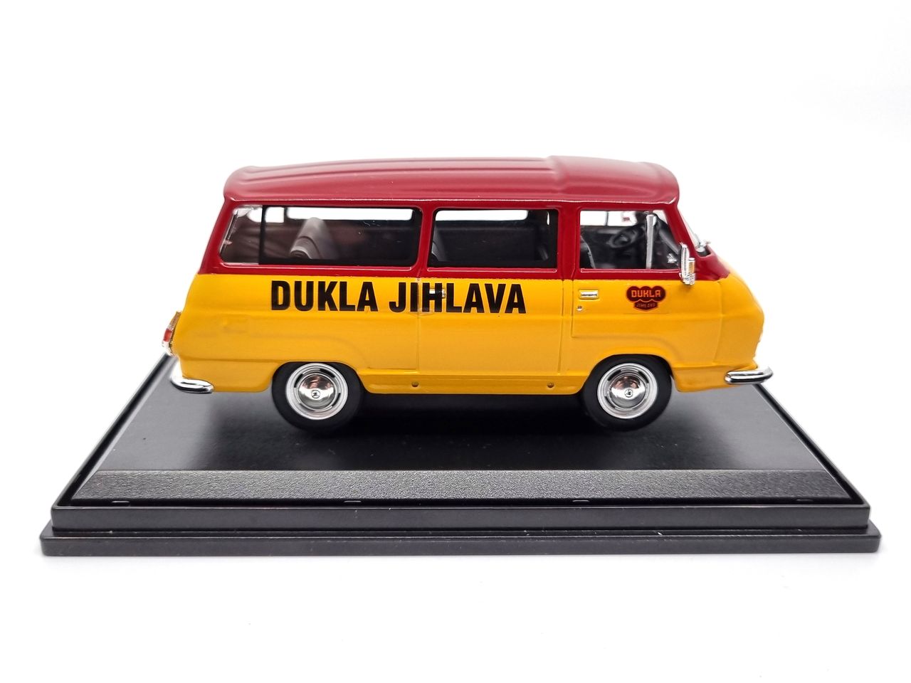 Škoda 1203 Dukla Jihlava limitovaná edice "Hokej 88" 1:43 Svět autíček