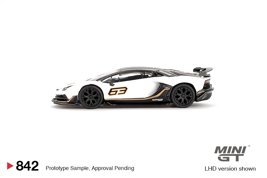 Lamborghini Aventador SVJ 63 2022 Bianco Asopo 1:64 Mini GT