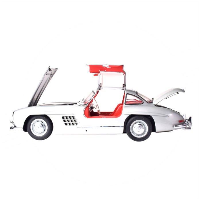 Mercedes 300 SL Gullwing silver 1:8 Ixo Models