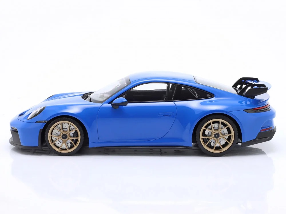 Porsche 911 (992) GT3 2021 shark blue 1:18 Minichamps