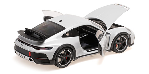 Porsche 911 Dakar 2022 grey 1:18 Minichamps 
