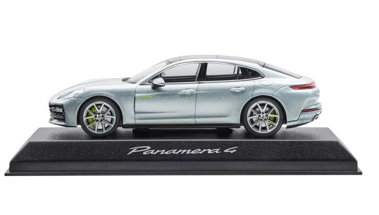 Porsche Panamera 4S E-Hybrid Dolomite silver 1:43 Porsche Dealer Edition