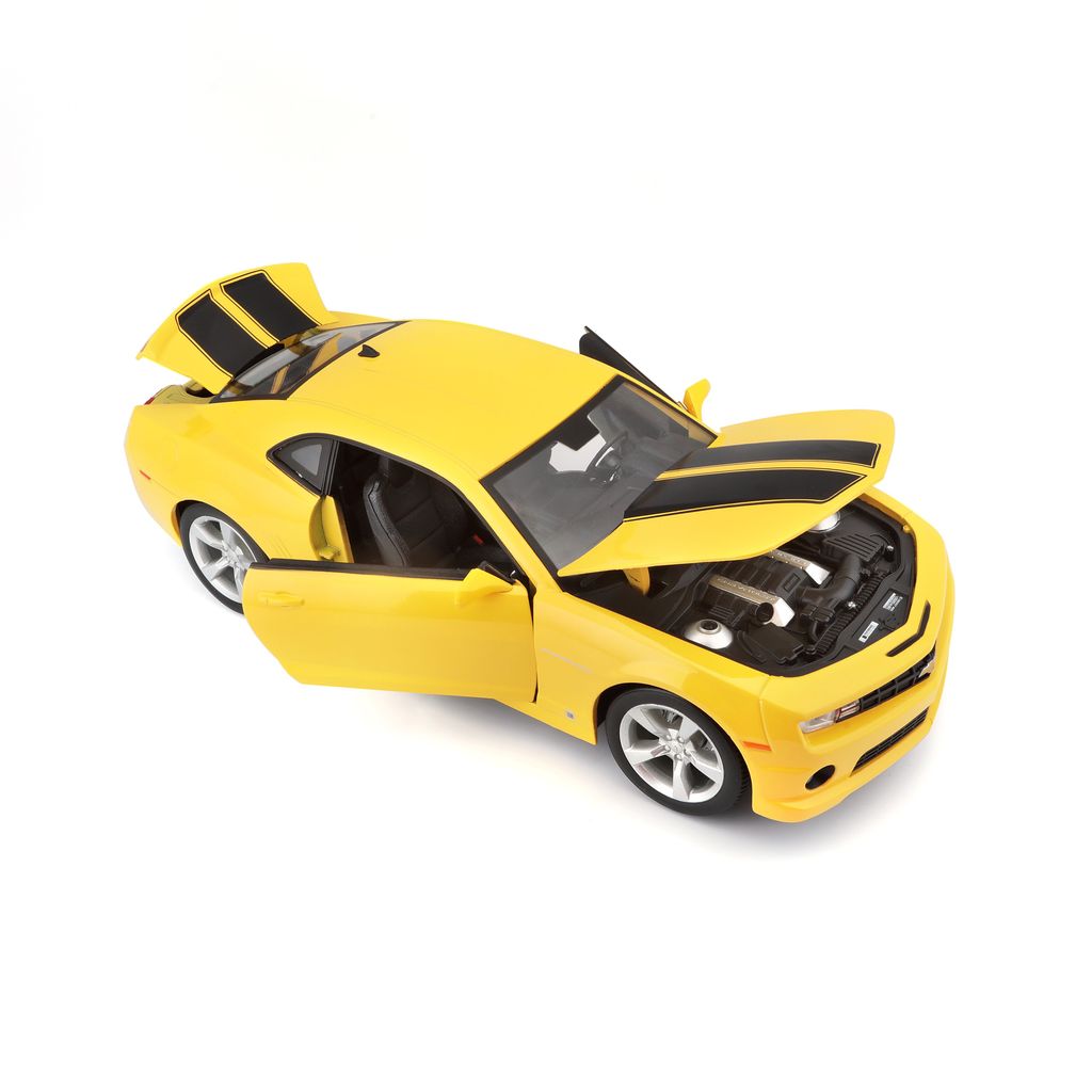 Chevrolet Camaro SS RS 2010 yellow 1:18 Maisto