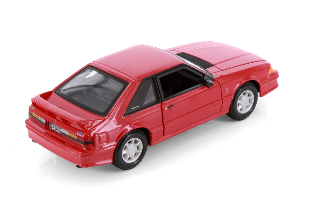 Ford Mustang SVT Cobra 1993 red 1:24 Maisto