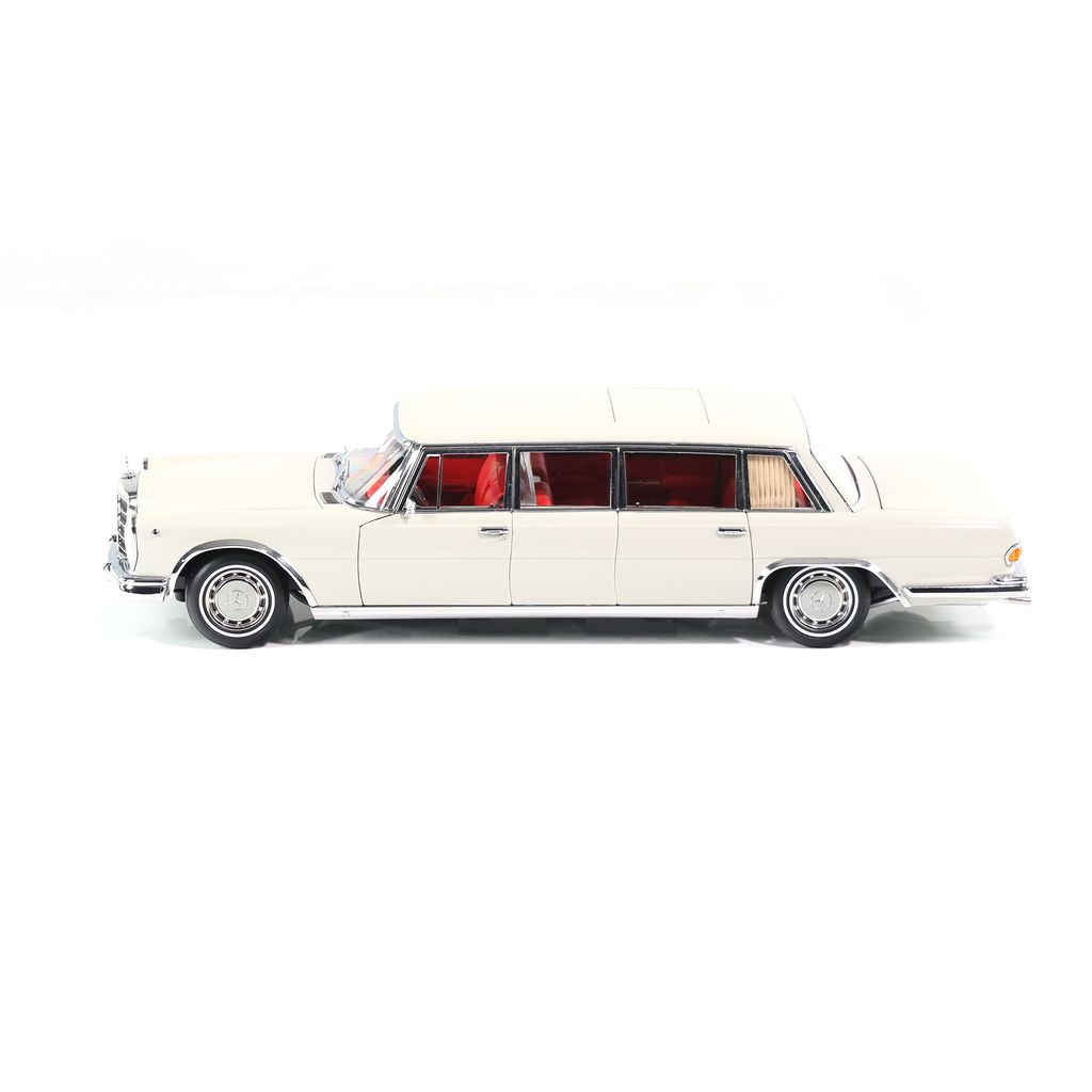 Mercedes-Benz 600 Pullman W 100 1963-1981 whitegrey 1:18 NZG