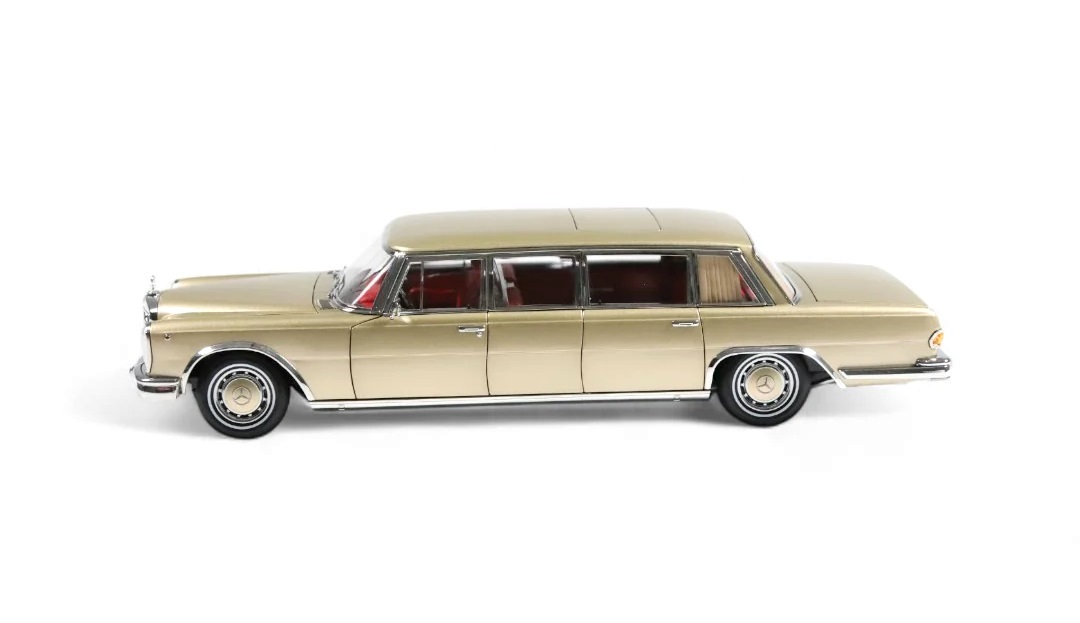 Mercedes-Benz 600 Pullman champagne 1:18 NZG