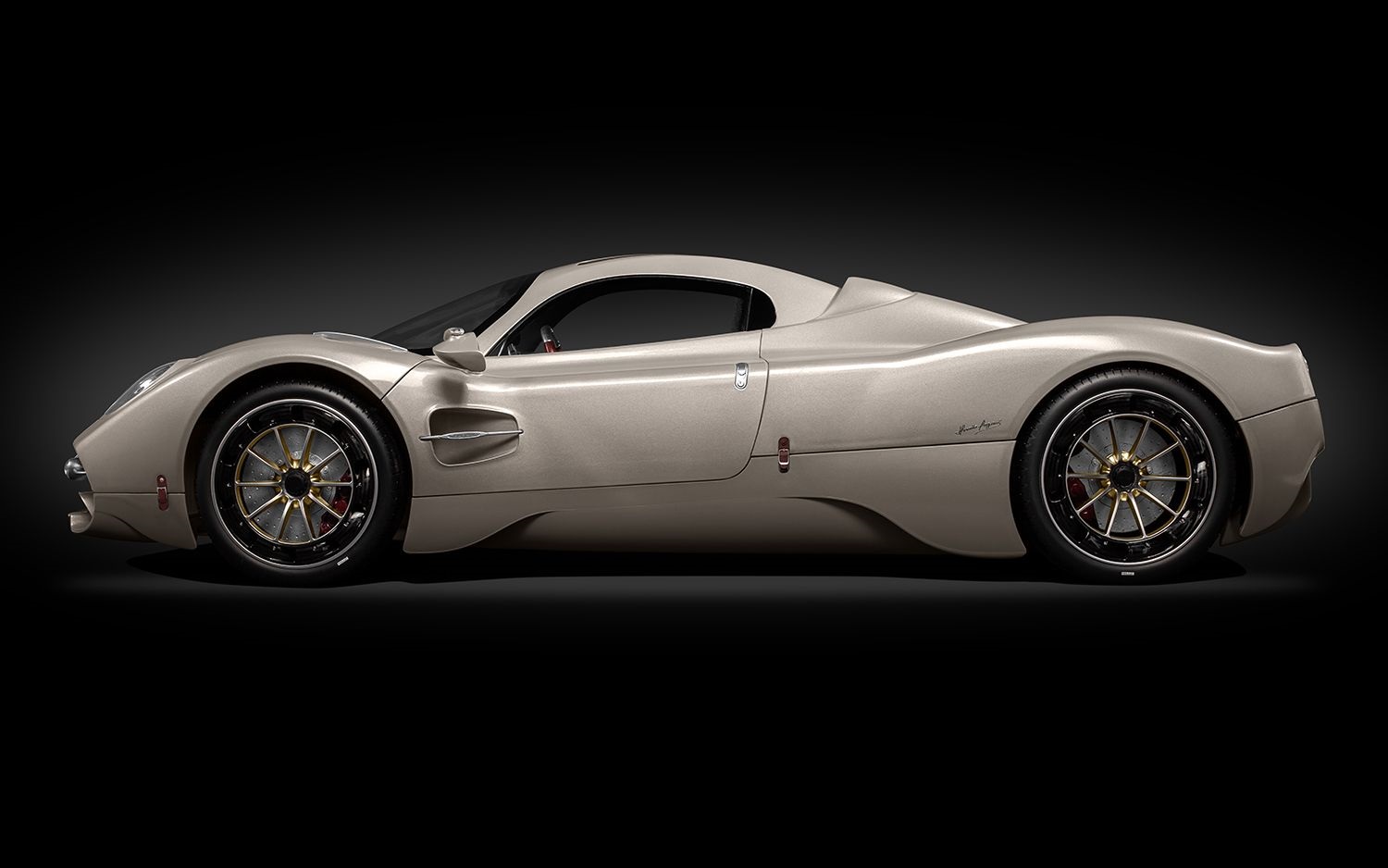 Pagani Utopia Coupé 2023 Model Kit 1:8 Pocher