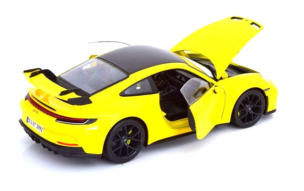 Porsche 911 992 GT3 Coupe 2022 yellow 1:18 Maisto