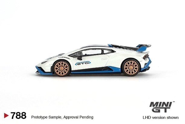 Lamborghini Huracán STO Bianco Asopo 2023 1:64 Mini GT